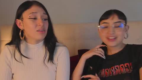 Snapshot of zowi_hottiee chatting on March 1, 2025, 2:04 am cintya kors online show from March 1, 2025, 2:04 am