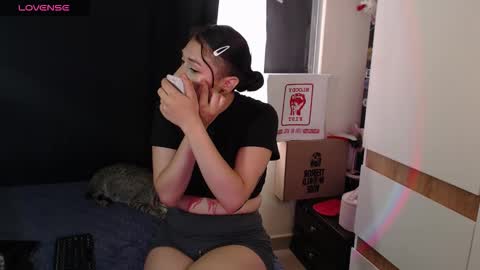 cintya kors online show from November 13, 2025, 4:39 pm