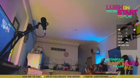  zantiirma  online show from September 23, 2025, 9:40 pm