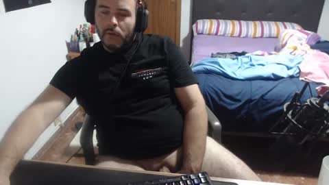 Snapshot of zuheyla26 chatting on December 11, 2024, 1:47 am Zuheyla online show from December 11, 2024, 1:47 am
