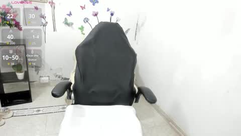 Snapshot of zulay_mom chatting on February 26, 2026, 6:29 pm ZULAY online show from February 26, 2026, 6:29 pm