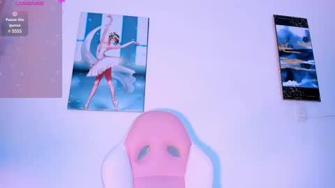 Zuly  online show from February 20, 2025, 10:48 pm