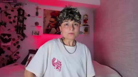 Zury Ramirez online show from October 26, 2025, 9:42 pm