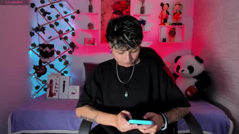 Zury Ramirez online show from November 6, 2025, 10:32 pm