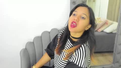 Snapshot of zusan_king_ chatting on April 21, 2026, 2:51 am Im Zusan My schedule is from 1030pm to 430 am colombian time online show from April 21, 2026, 2:51 am
