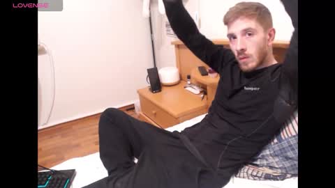 Zuzmoe online show from January 18, 2026, 10:24 pm