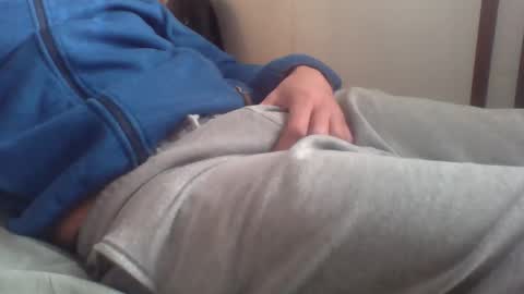 Snapshot of zyggy87 chatting on December 1, 2025, 12:43 pm zyggy87 online show from December 1, 2025, 12:43 pm