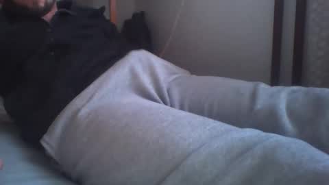 Snapshot of zyggy87 chatting on December 2, 2025, 8:08 am zyggy87 online show from December 2, 2025, 8:08 am