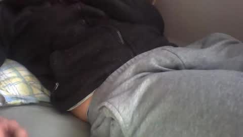 Snapshot of zyggy87 chatting on December 4, 2025, 12:14 pm zyggy87 online show from December 4, 2025, 12:14 pm