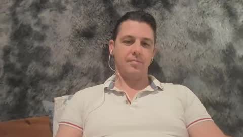 Snapshot of zyonart chatting on September 23, 2025, 8:12 pm Artnoyz Shower online show from September 23, 2025, 8:12 pm