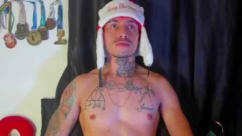 Snapshot of zyongarcia2020 chatting on December 11, 2024, 2:30 am zyon garcia online show from December 11, 2024, 2:30 am