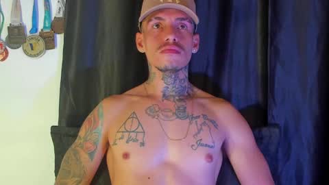 Snapshot of zyongarcia2020 chatting on December 15, 2024, 12:29 am zyon garcia online show from December 15, 2024, 12:29 am