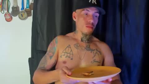 Snapshot of zyongarcia2020 chatting on December 19, 2024, 10:02 am zyon garcia online show from December 19, 2024, 10:02 am