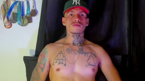 Snapshot of zyongarcia2020 chatting on January 14, 2025, 11:05 pm zyon garcia online show from January 14, 2025, 11:05 pm