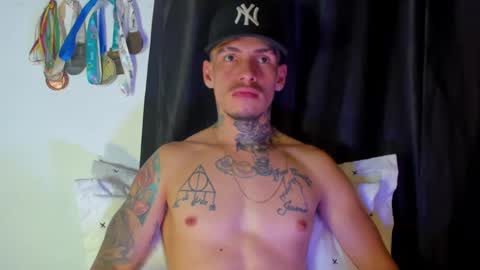 Snapshot of zyongarcia2020 chatting on January 20, 2025, 9:53 pm zyon garcia online show from January 20, 2025, 9:53 pm