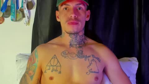 Snapshot of zyongarcia2020 chatting on January 21, 2025, 10:19 am zyon garcia online show from January 21, 2025, 10:19 am