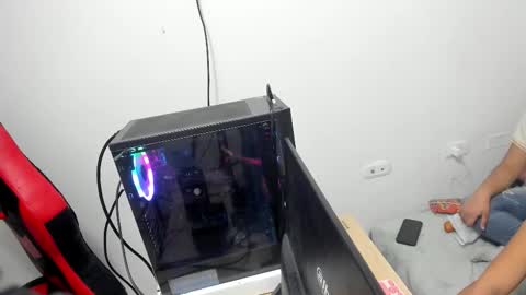 zyra_vox online show from November 18, 2025, 2:43 pm