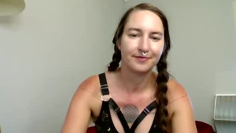 Snapshot of zyracloudplays chatting on October 6, 2025, 12:41 am Zyra Cloud online show from October 6, 2025, 12:41 am