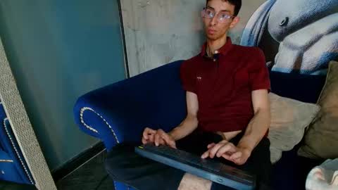 Zyro Nigth online show from November 19, 2025, 8:42 pm