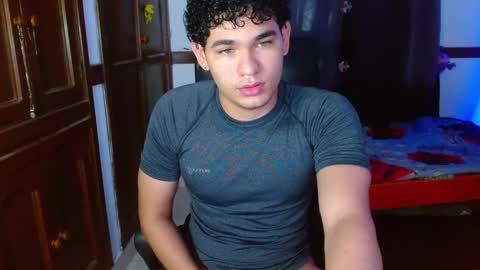 Snapshot of zyrosxk chatting on February 12, 2026, 1:17 pm antonio felipe online show from February 12, 2026, 1:17 pm