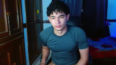 Snapshot of zyrosxk chatting on February 15, 2026, 12:58 pm antonio felipe online show from February 15, 2026, 12:58 pm