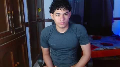 Snapshot of zyrosxk chatting on February 19, 2026, 1:07 pm antonio felipe online show from February 19, 2026, 1:07 pm