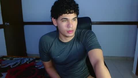 Snapshot of zyrosxk chatting on February 26, 2026, 6:23 am antonio felipe online show from February 26, 2026, 6:23 am