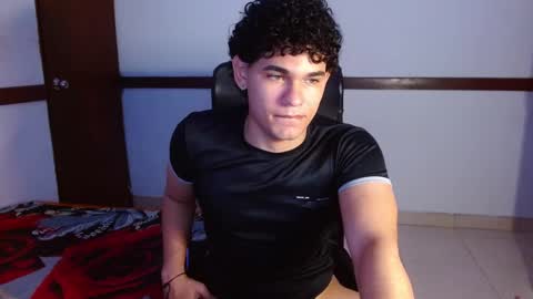 Snapshot of zyrosxk chatting on March 2, 2026, 7:15 am antonio felipe online show from March 2, 2026, 7:15 am