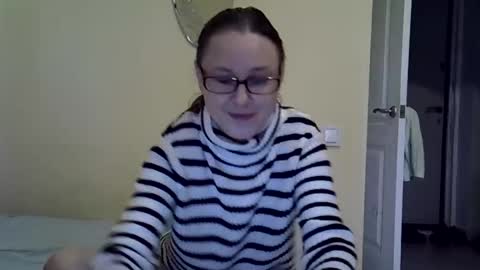 Snapshot of zyuhre chatting on October 12, 2025, 7:29 am Zyuhre online show from October 12, 2025, 7:29 am