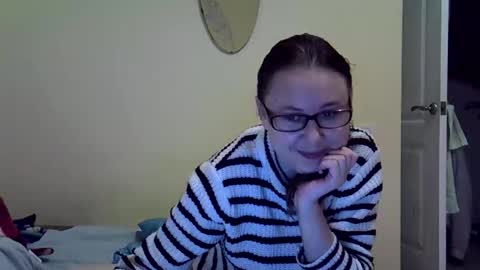 Snapshot of zyuhre chatting on October 23, 2025, 1:05 am Zyuhre online show from October 23, 2025, 1:05 am