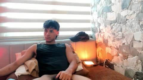 Snapshot of zyzz_1812 chatting on March 6, 2026, 7:43 pm zyzz_1812 online show from March 6, 2026, 7:43 pm