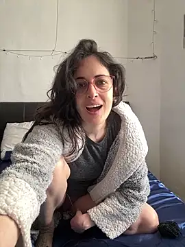 Lunaabbey online show from March 23, 2026, 8:40 am