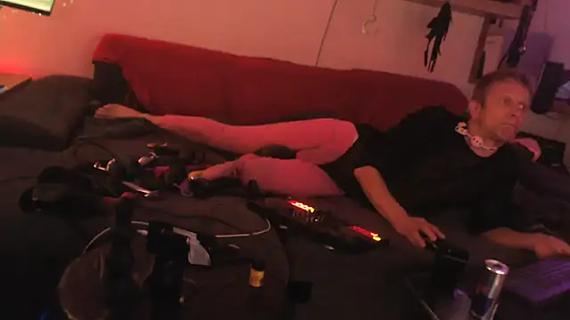 davidgntxxxxx online show from November 1, 2025, 6:54 pm