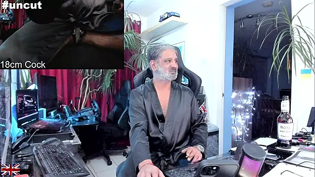 OnlineBossUK online show from October 5, 2025, 1:37 am