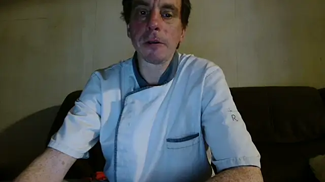 Snapshot of cloupefun chatting on December 19, 2025, 6:20 am cloupefun online show from December 19, 2025, 6:20 am