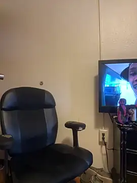 LacieStar online show from December 13, 2024, 2:05 pm