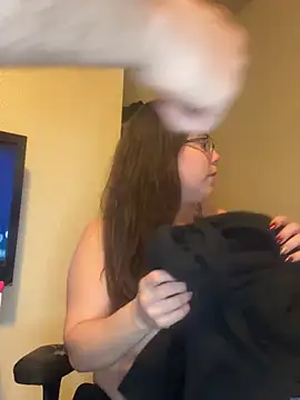 LacieStar online show from December 16, 2024, 2:04 am