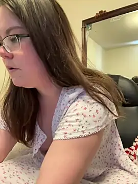 LacieStar online show from January 15, 2025, 3:39 pm