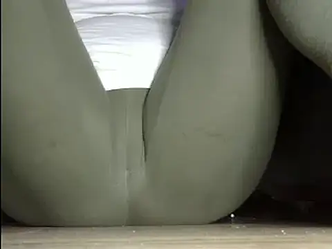 Squirtlady38 online show from February 21, 2025, 5:20 pm