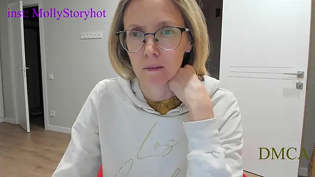 angelmommu online show from December 1, 2025, 8:19 am