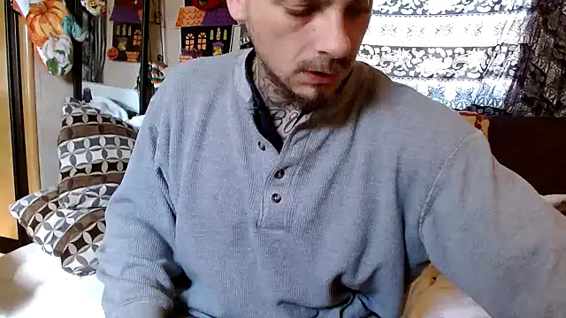 Snapshot of DADDY_KANE8--- chatting on January 22, 2025, 4:44 pm DADDY KANE8--- online show from January 22, 2025, 4:44 pm