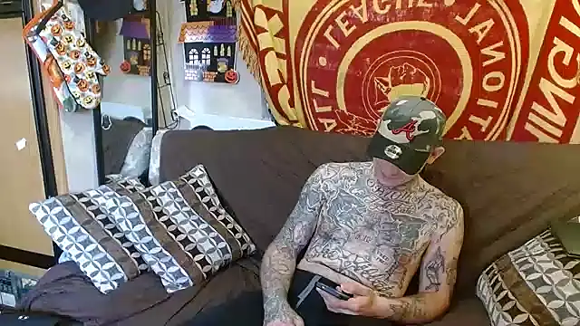 Snapshot of DADDY_KANE8--- chatting on February 6, 2025, 4:03 pm DADDY KANE8--- online show from February 6, 2025, 4:03 pm