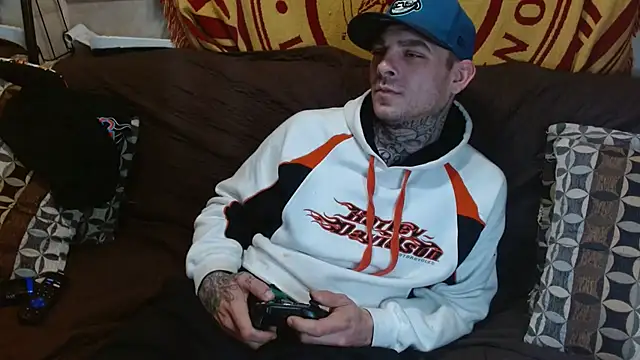 Snapshot of DADDY_KANE8--- chatting on February 15, 2025, 7:49 am DADDY KANE8--- online show from February 15, 2025, 7:49 am