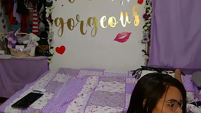 carolhot23 online show from January 20, 2025, 2:46 pm