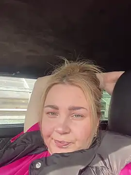 Snapshot of SabrinaBacker chatting on March 14, 2025, 9:14 am SabrinaBacker online show from March 14, 2025, 9:14 am