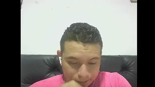 mons41 online show from May 26, 2026, 11:23 pm