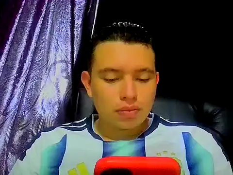 mons41 online show from June 25, 2026, 7:18 pm