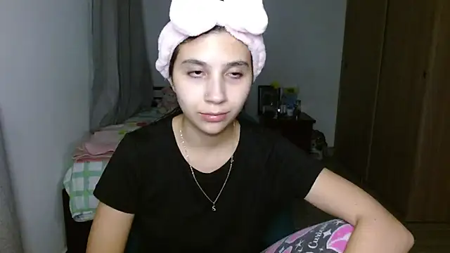 Snapshot of mia__lopez_ chatting on September 23, 2025, 5:10 am mia lopez online show from September 23, 2025, 5:10 am