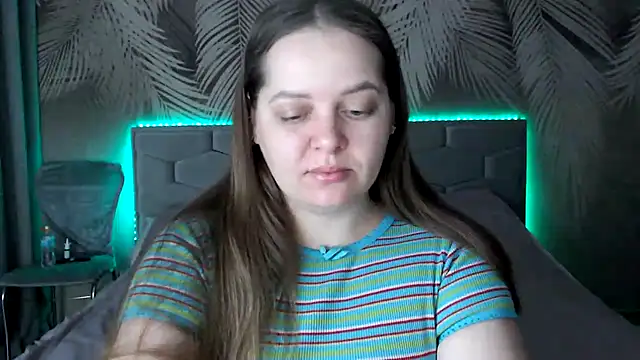 uliastar online show from February 13, 2025, 5:16 am