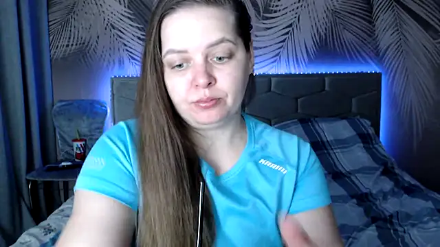 uliastar online show from February 27, 2025, 7:23 am